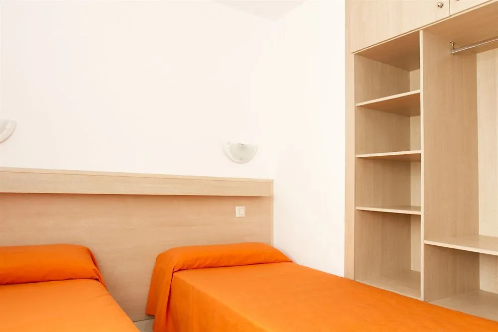 Suite Apartments Arquus 살루 0*,  스페인